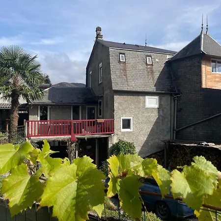 La Auarje: Avec Jardin & Terrasse Lägenhet Cierp