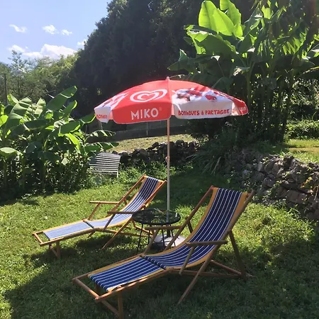 La Auarje: Avec Jardin & Terrasse * Cierp