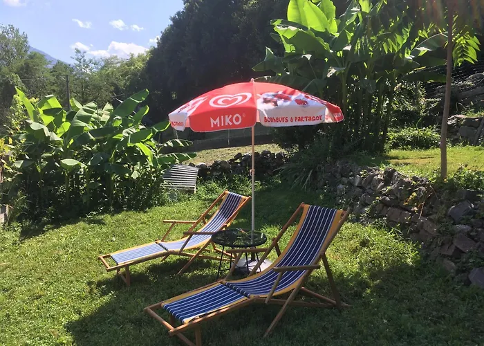 La Auarje: Avec Jardin & Terrasse * Cierp