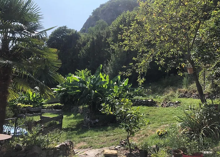 La Auarje: Avec Jardin & Terrasse アパート *