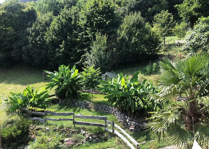 アパート La Auarje: Avec Jardin & Terrasse Cierp