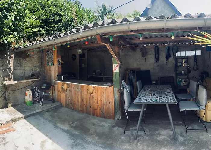 La Auarje: Avec Jardin & Terrasse * Cierp