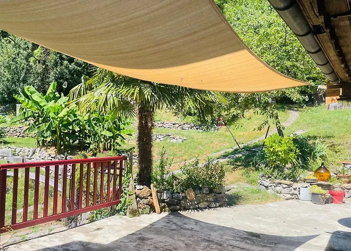 La Auarje: Avec Jardin & Terrasse アパート *